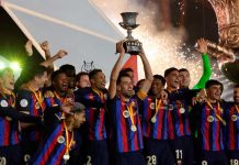 Gavi da la Supercopa de España al Barça Gavi da la Supercopa de España al Barcelona