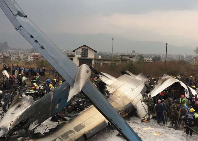 al Accidente aéreo en Nepal deja al menos 40 muertos