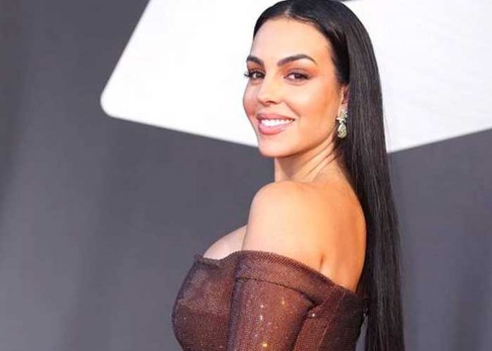 ara4 Se burlan de Georgina Rodríguez por su acento inglés