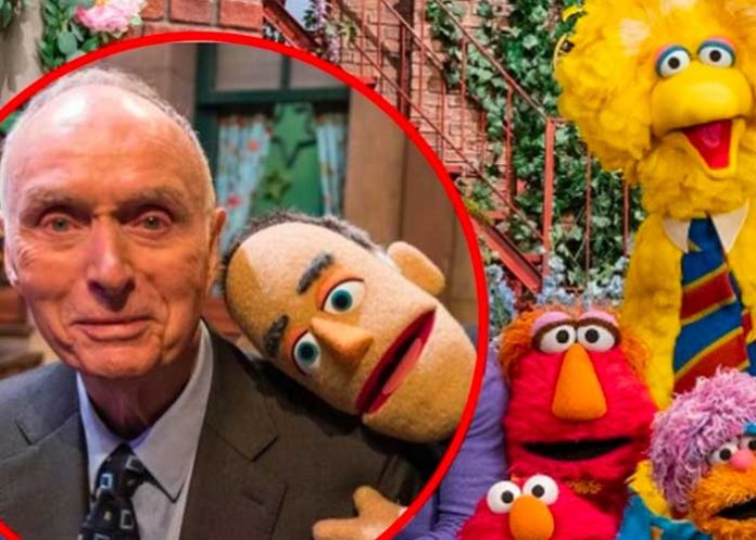 b Fallece el cocreador de 'Plaza Sésamo' Lloyd Morrisett