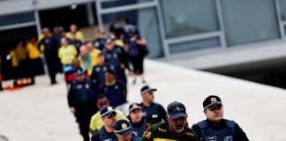 Desmantelan los campamentos de bolsonaristas terroristas en Brasilia