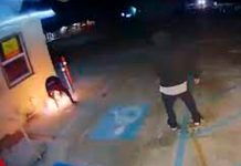 Casi quedan «carbonizados» por incendiar un centro migratorio en California Casi quedan "carbonizados" por incendiar un centro migratorio en California