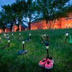 Hallan más de 170 posibles fosas de niños en antigua escuela en Canadá