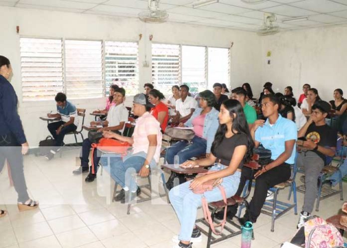 Foto: Curso de inducción para estudiantes universitarios del Caribe / TN8