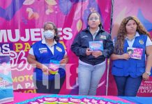 Presentan Cartillas de la Mujer a comerciantes del Mercado Mayoreo Foto: Presentación de Cartilla Mujer, Jóvenes y Familia en el Mercado Mayoreo / TN8