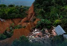 Más de 160 familias incomunicadas tras varios aludes de tierra en Colombia Más de 160 familias incomunicadas tras varios aludes de tierra en Colombia