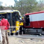 Foto: Choque entre bus y camión en León / TN8