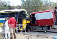 Al menos 10 personas lesionadas en un brutal encontronazo en León Foto: Choque entre bus y camión en León / TN8