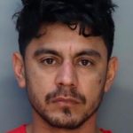 Tomó un cuchillo y apuñaló a su mujer hasta matarla en Florida Tomó un cuchillo y apuñaló a su mujer hasta matarla en Florida