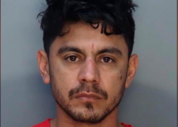 Tomó un cuchillo y apuñaló a su mujer hasta matarla en Florida