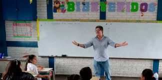 Gremio de docente en El Salvador denuncia despidos injustificados