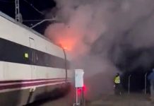 Más de un centenar de evacuados por incendio en un vagón de tren en España Más de un centenar de evacuados por incendio en un vagón de tren en España