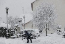 Alerta roja en España por un fuerte temporal de nieve, lluvia y vientos Alerta roja en España por un fuerte temporal de nieve, lluvia y vientos