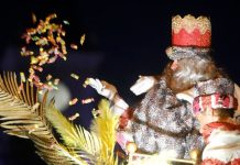 Falla mecánica en la carroza de los Reyes Magos en España dejó 11 heridos