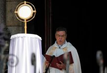 Bajo la lupa de las autoridades el ex arzobispo de París por agresión sexual Bajo la lupa de las autoridades el ex arzobispo de París por agresión sexual