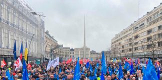 Miles salen a las calles de Francia a protestar contra Macron y su reforma