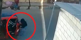 Mototaxi atropella niño que huía del feroz ataque de unos perros en Guatemala