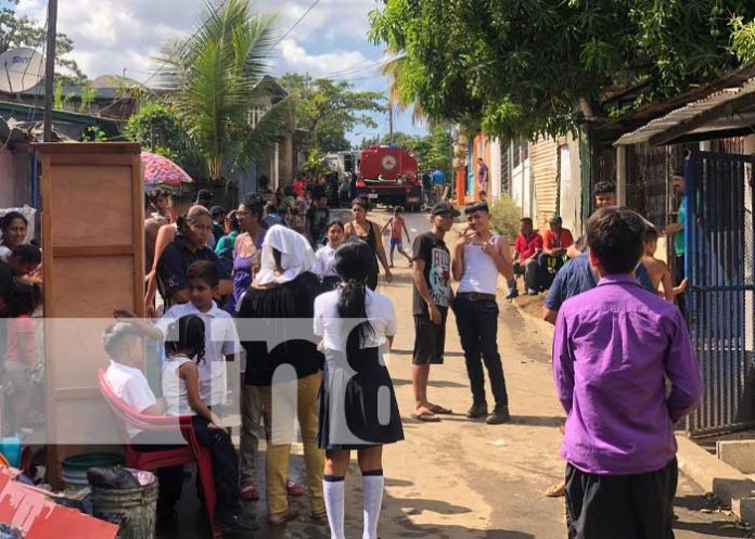 incen-3 Foto: Voraz incendio arrasa con parte de una vivienda en Managua / TN8