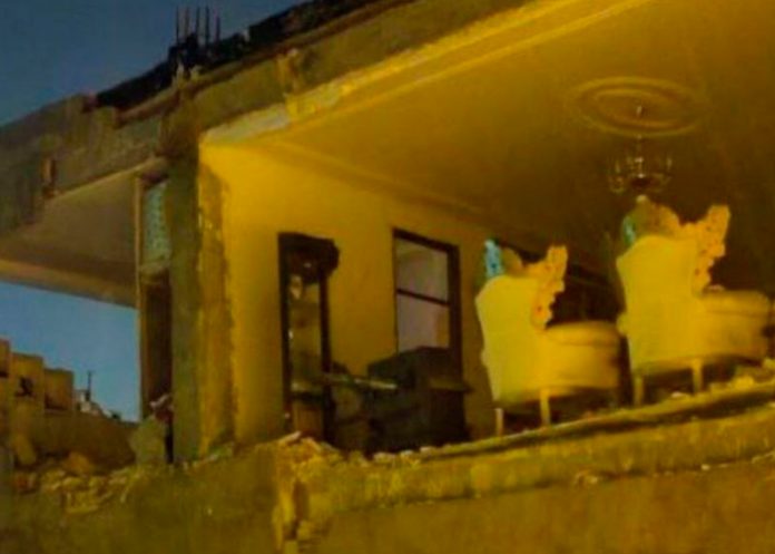 Potente terremoto en Irán deja 973 heridos y al menos tres muertos