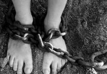 Arrestan en Italia a dos adolescentes por secuestrar y torturar a un niño