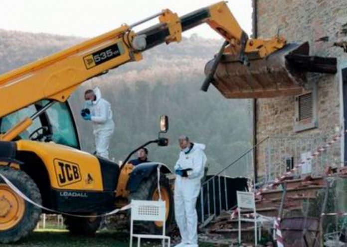 Mató a su vecino en Italia por destruirle la casa con una excavadora