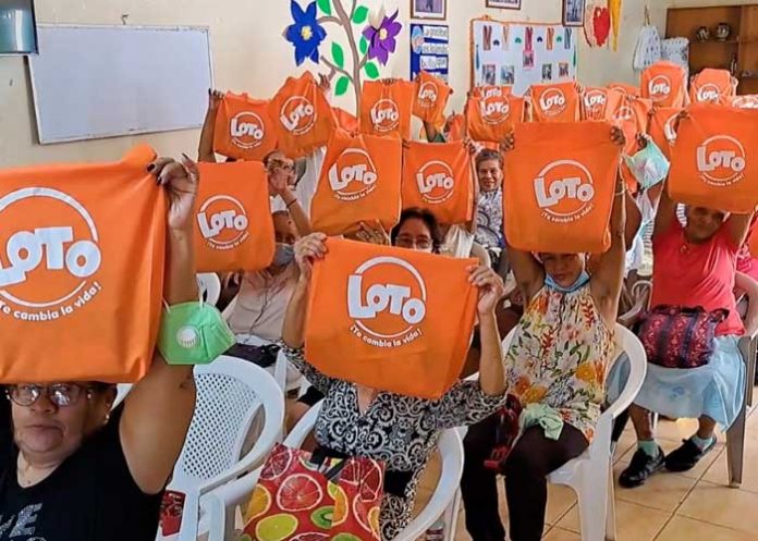 Foto: LOTO Nicaragua realiza actividad con adultos mayores / Cortesía
