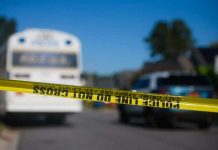 Joven de 13 es acusado por matar a cuchilladas a otro adolescente en Nueva York Menor de 13 acusado de matar a adolescente en Nueva York