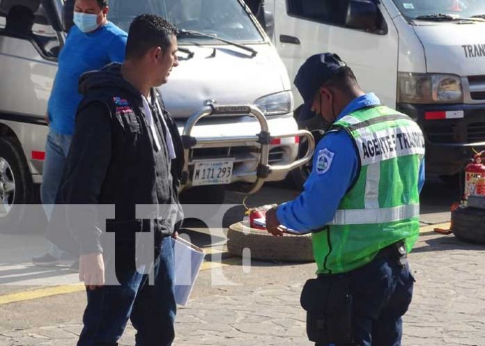 Foto: Inspección del transporte escolar en Masaya / TN8
