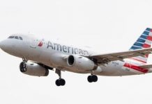 En pleno vuelo pasajero se agarró a golpes con su compañero por «pedorro» En pleno vuelo, pasajero se agarró a golpes con su compañero por "pedorro"