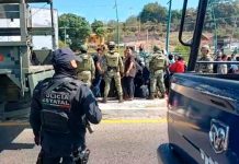 Localizan dentro de un tráiler a más de 250 migrantes en el sur de México Localizan dentro de un tráiler a más de 250 migrantes en el sur de México