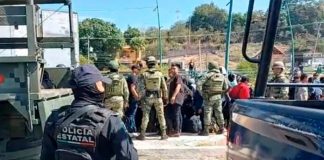 Localizan dentro de un tráiler a más de 250 migrantes en el sur de México