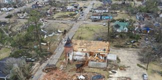 Tornados azotan el sureste de Estados Unidos deja 9 muertos