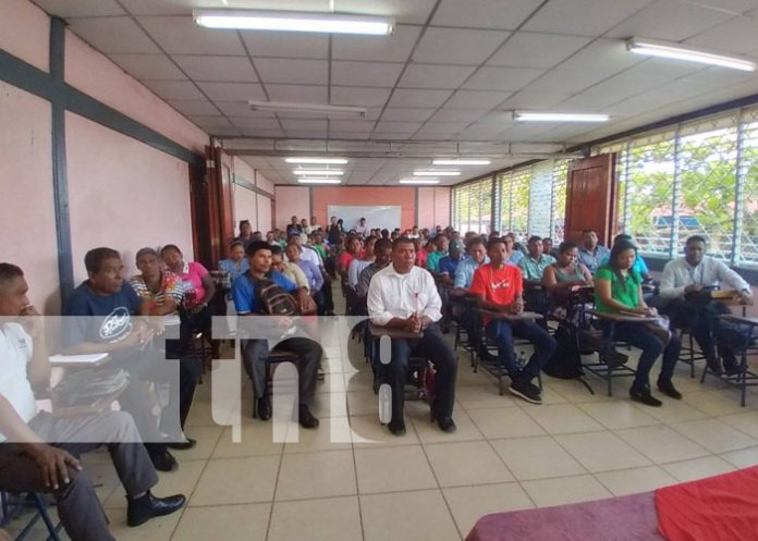 norte Docentes actualizan metodologías de enseñanza en el Caribe Norte