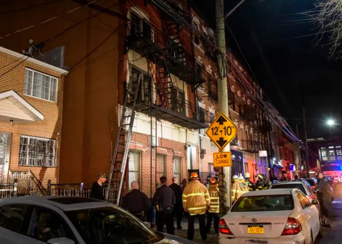 Quemó viva a una mujer en Nueva York por qué destruyó sus cómics