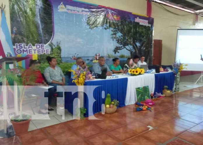 Foto: Encuentro con empresarios turísticos en Ometepe / TN8