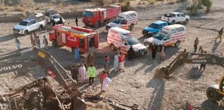 40 personas mueren calcinadas en trágico accidente de autobús en Pakistán