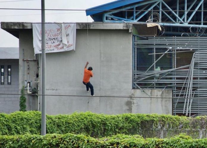 Pelea de prisioneros en una cárcel de Ecuador deja un fallecido