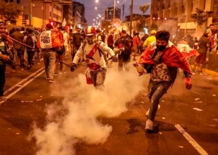 Continúan las protestas en Perú exigiendo la renuncia de Dina Boluarte