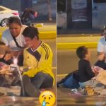 Familia celebra el cumpleaños de su pequeño en la calle
