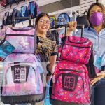 Anuncian fechas de súper descuentos escolares en mercados de Managua Foto: Grandes descuentos en el Mercado Oriental para útiles escolares / TN8