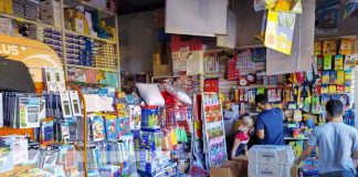 Foto: Grandes descuentos en el Mercado Oriental para útiles escolares / TN8
