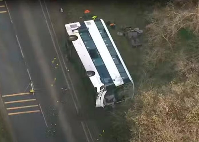 Múltiples heridos tras un fuerte accidente de tránsito en Reino Unido