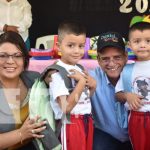 Miles de estudiantes de León reciben útiles escolares