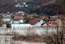 Torrenciales aguaceros en Serbia dejan a dos personas desaparecidas Torrenciales aguaceros en Serbia dejan a dos personas desaparecidas