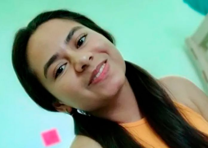 Aparte de decapitar a Anggy Díaz la apuñaló varias veces en la espalda