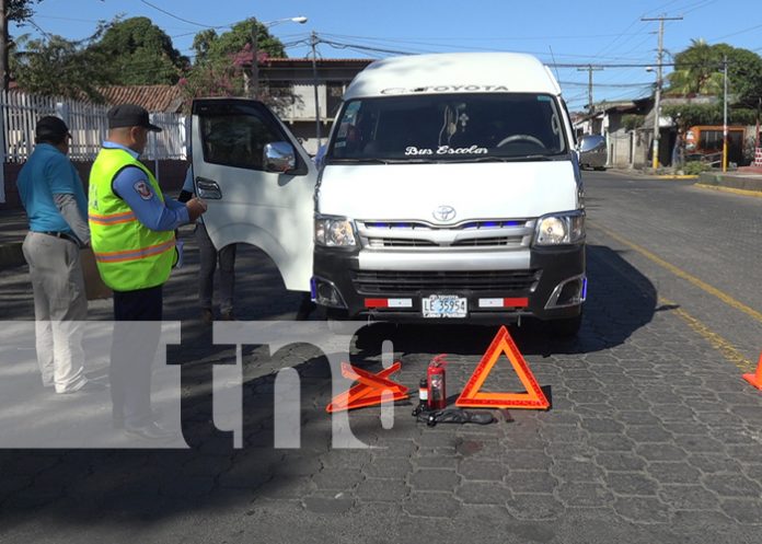Foto: Inspección de transporte escolar en León / TN8