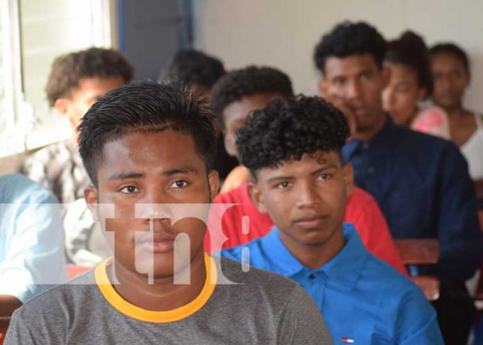 Foto: Estudiantes del Caribe Norte se preparan para ingresar a la UNAN-León / TN8