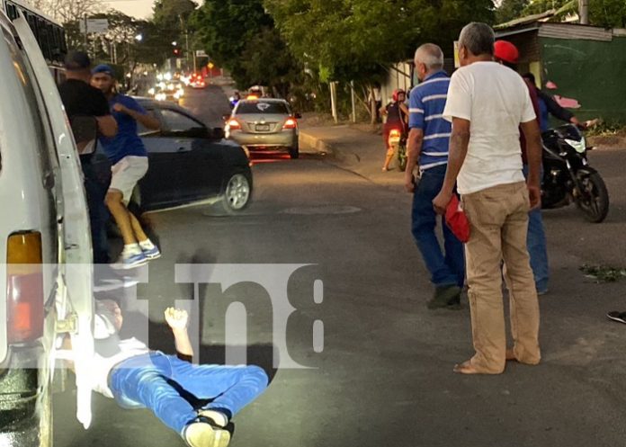 1 Foto: A puñetazos en plena carretera por una discusión de tráfico en Juigalpa / TN8