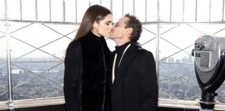 : Cibernautas critican a Marc Anthony por “tocar” a su suegra