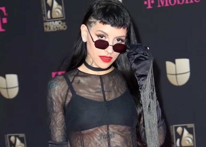 Cazzu reta la censura de Instagram con llamativo outfit